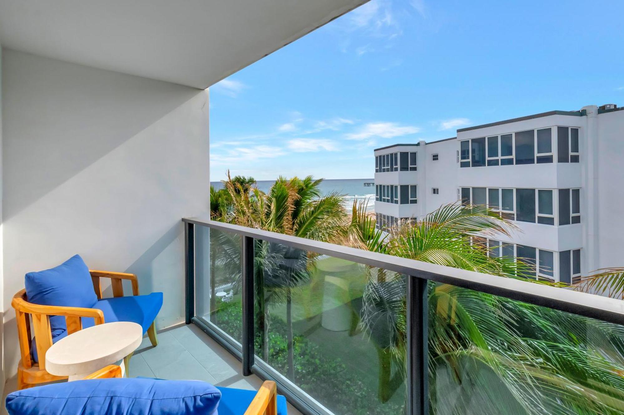 Tideline Palm Beach Ocean Resort And Spa Eksteriør bilde