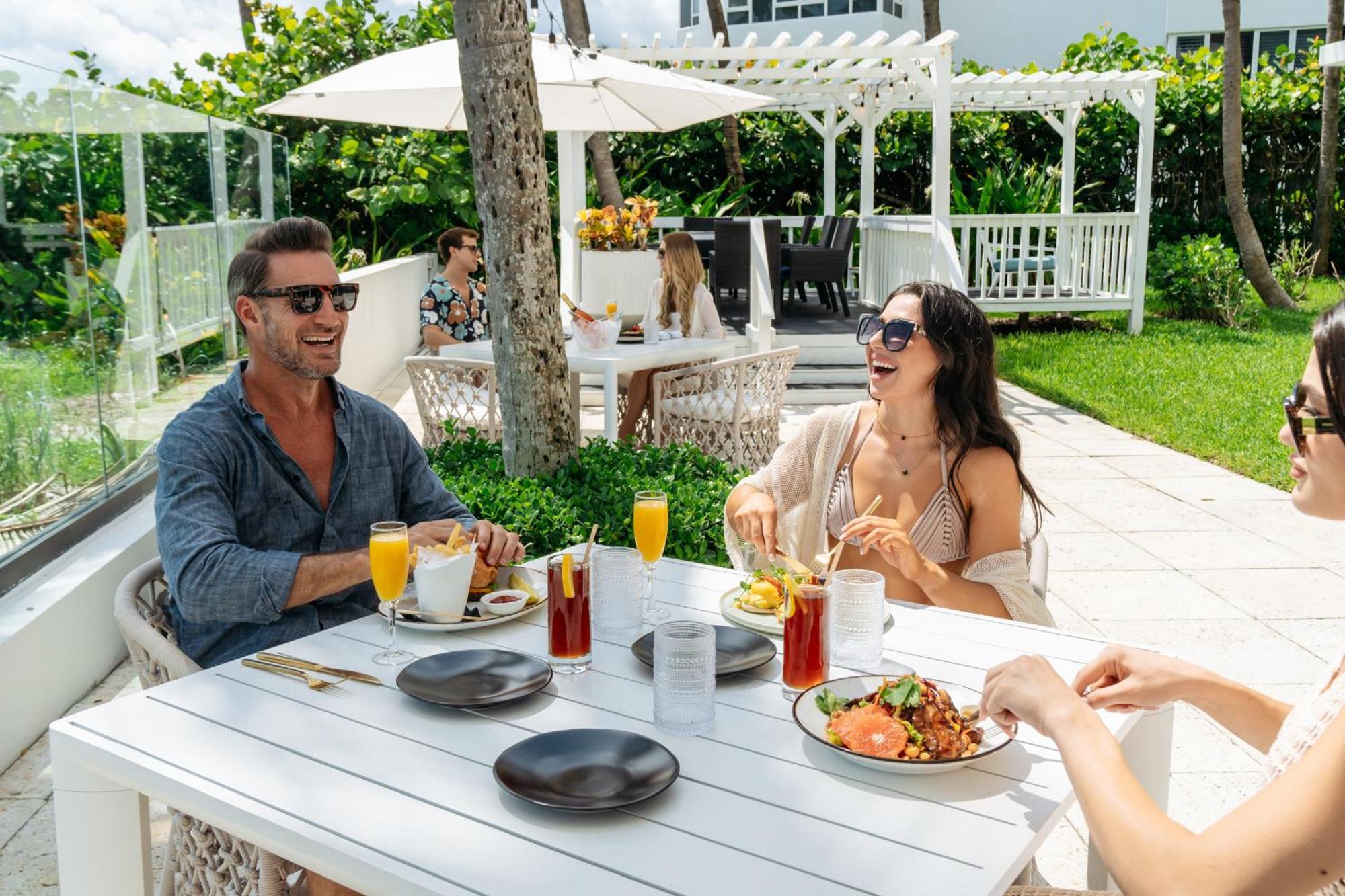 Tideline Palm Beach Ocean Resort And Spa Eksteriør bilde